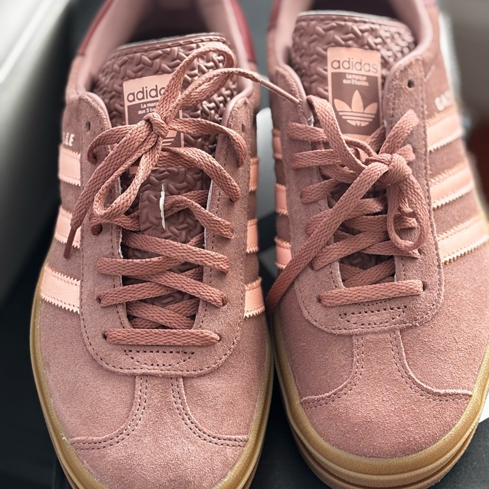 Adidas Gazelle Pink Sneakers